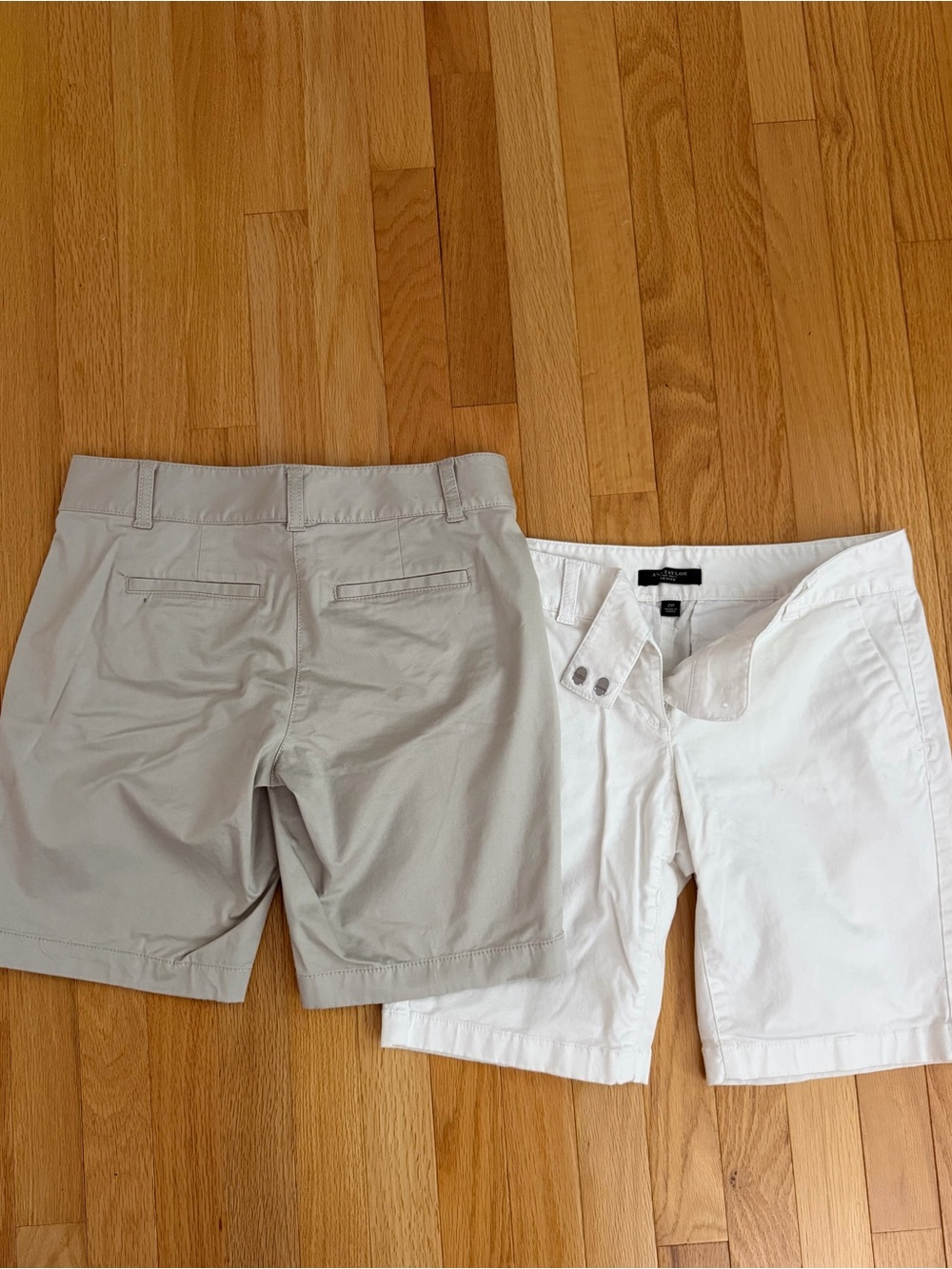 Ann Taylor Women's Shorts Set - White and Light Gray